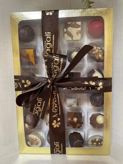 Caixa de chocolates Magali com 24 unidades